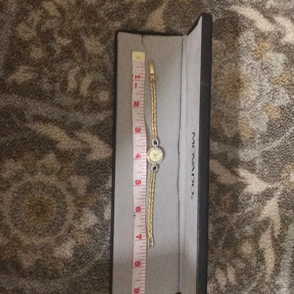 diamond sapphire gold watch - Picture 6 of 8